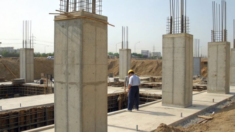 What is the allowable bearing capacity of a foundation